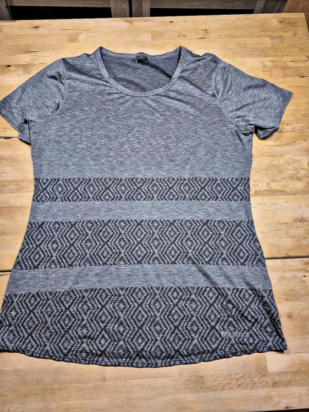 Marmot Geometric Short Sleeve Top in Gray Large